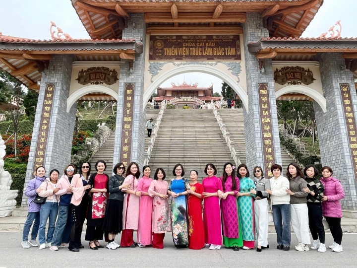 Mùng 8/3 của chị em phụ nữ HAPULICO